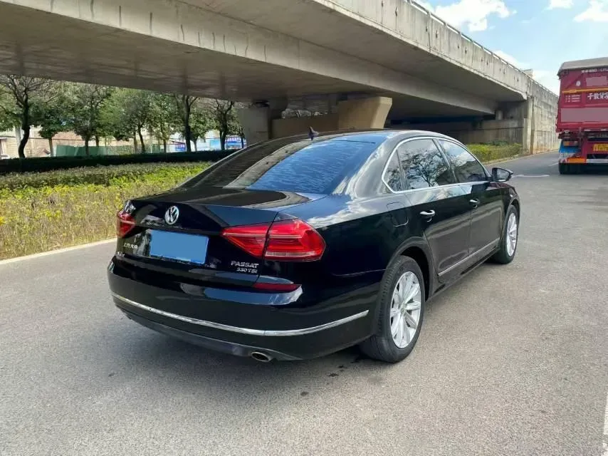2017 Volkswagen Passat 1.8T 180HP L4 7DCT,autocango,china used car exporter,china ev exporter,chinese used car exporter,chinese used ev exporter