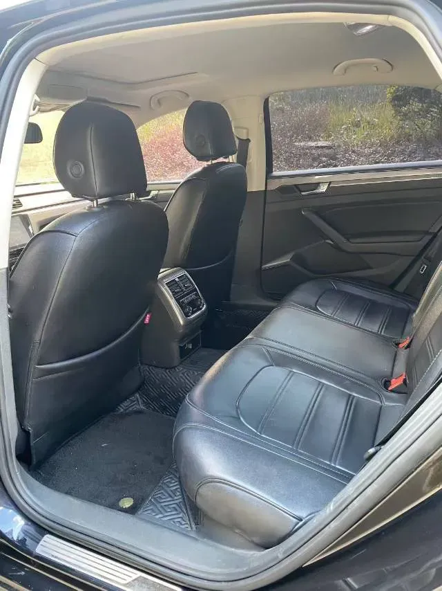 2017 Volkswagen Passat 1.8T 180HP L4 7DCT,autocango,china used car exporter,china ev exporter,chinese used car exporter,chinese used ev exporter