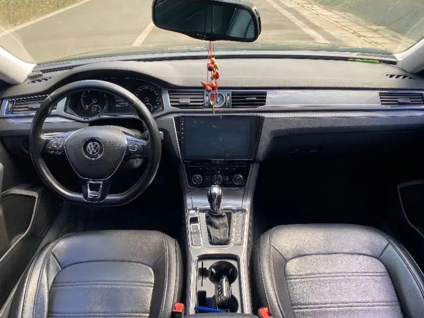 2017 Volkswagen Passat 1.8T 180HP L4 7DCT,autocango,china used car exporter,china ev exporter,chinese used car exporter,chinese used ev exporter