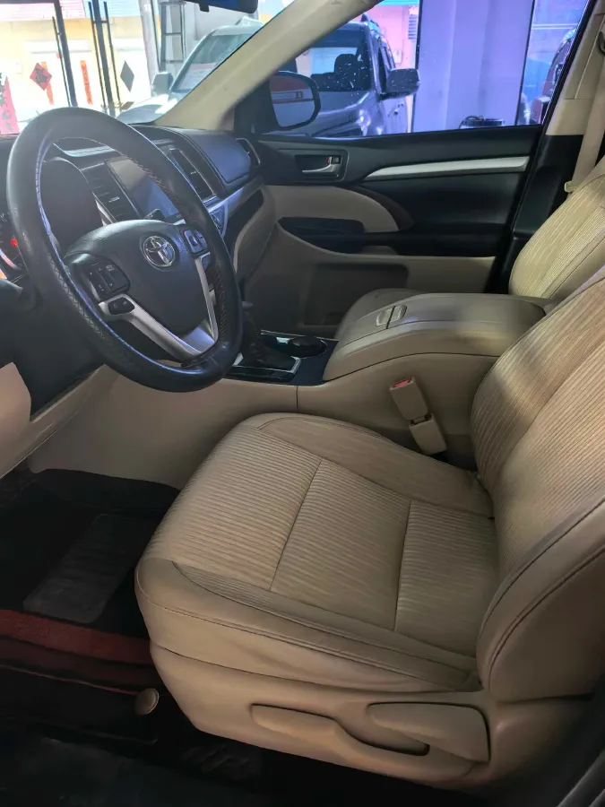 2017 Toyota Highlander 2.0T 220HP L4 6AT,autocango,china used car exporter,china ev exporter,chinese used car exporter,chinese used ev exporter