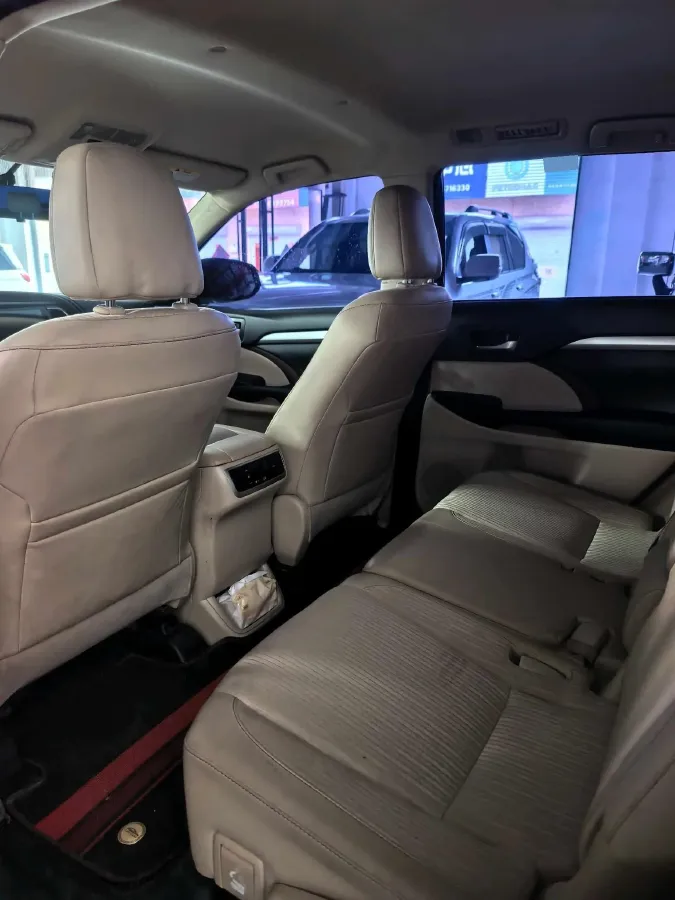 2017 Toyota Highlander 2.0T 220HP L4 6AT,autocango,china used car exporter,china ev exporter,chinese used car exporter,chinese used ev exporter