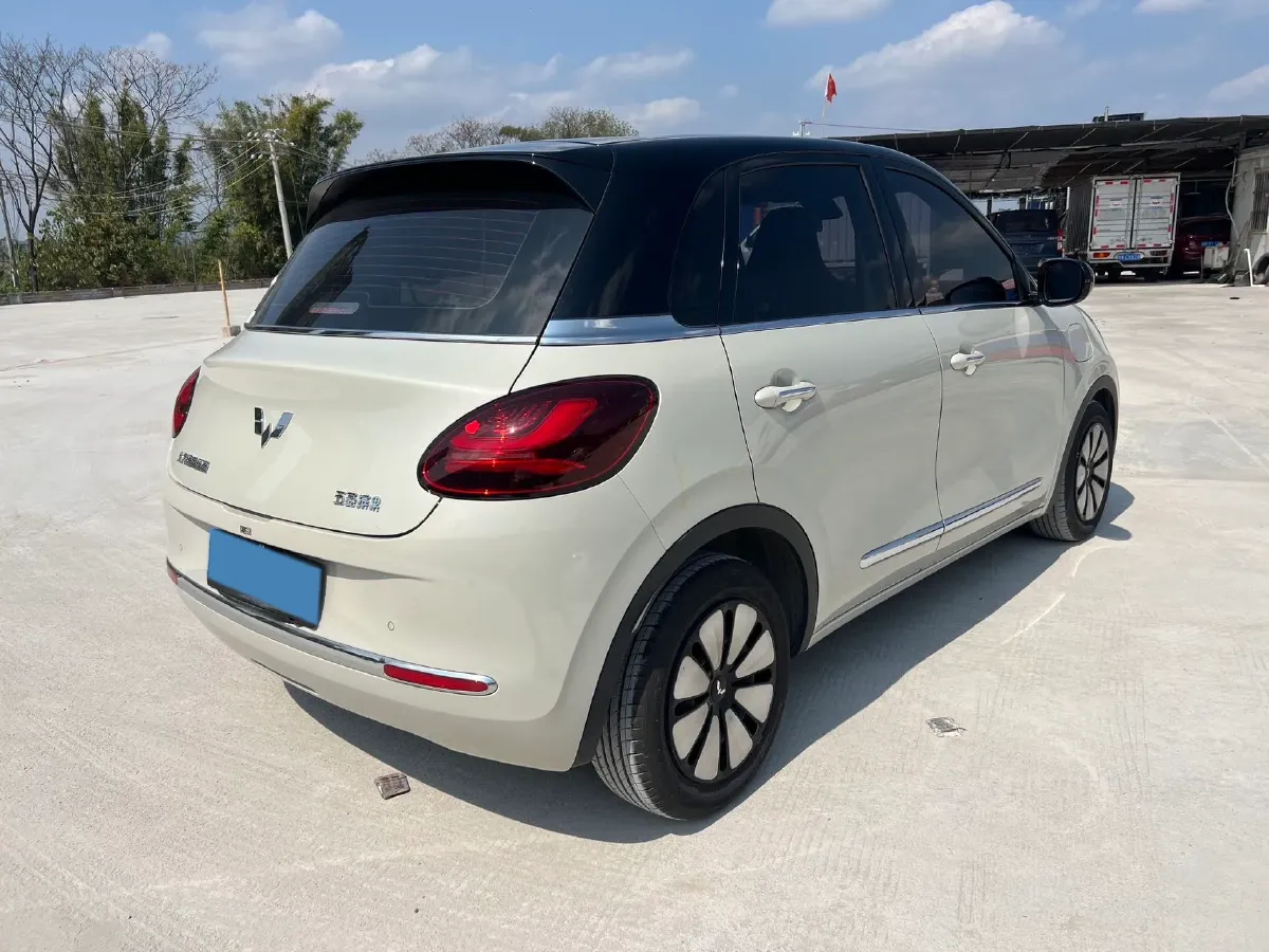 2023 WuLing BinGuo BEV 31.9KWH,autocango,china used car exporter,china ev exporter,chinese used car exporter,chinese used ev exporter