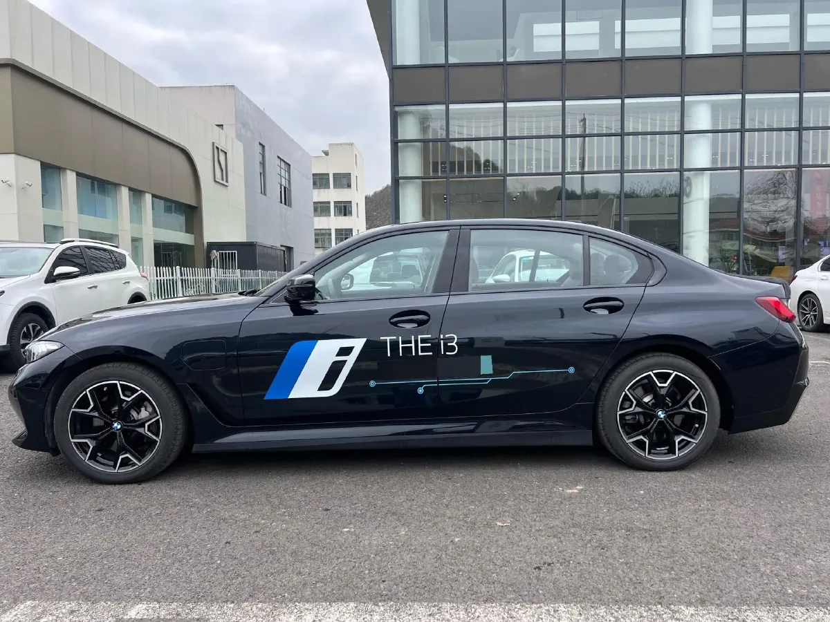 2025 BMW i3 BEV 79.05KWH,autocango,china used car exporter,china ev exporter,chinese used car exporter,chinese used ev exporter