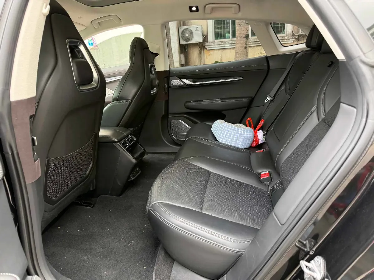 2022 Zeekr 001 BEV 86KWH,autocango,china used car exporter,china ev exporter,chinese used car exporter,chinese used ev exporter