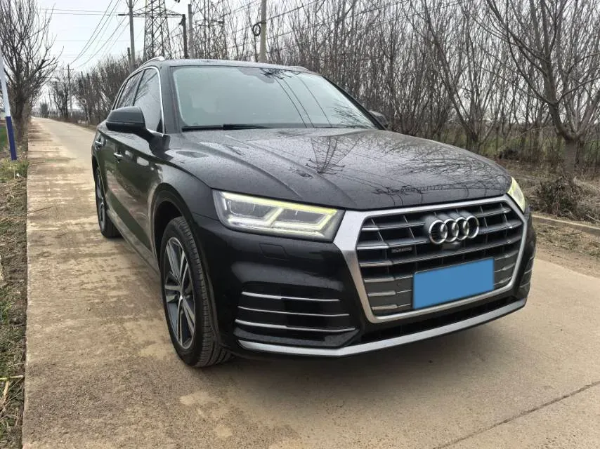 2020 Audi Q5L 2.0T 190HP L4 7DCT,autocango,china used car exporter,china ev exporter,chinese used car exporter,chinese used ev exporter