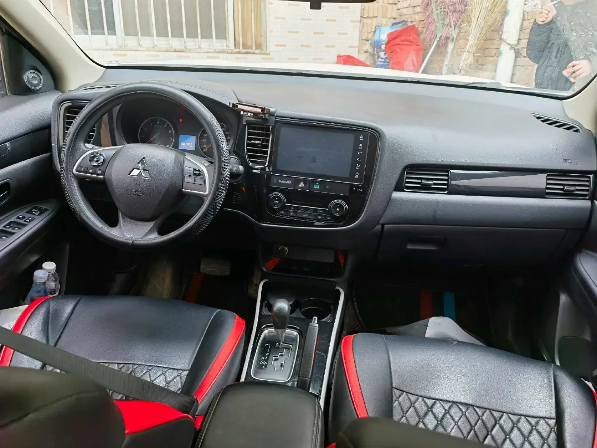 2021 Mitsubishi Outlander 2.0L 166HP L4 CVT,autocango,china used car exporter,china ev exporter,chinese used car exporter,chinese used ev exporter