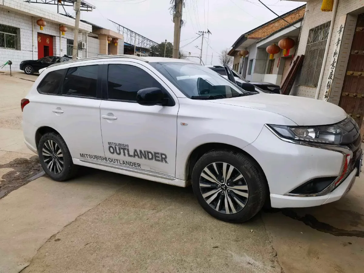 2021 Mitsubishi Outlander 2.0L 166HP L4 CVT,autocango,china used car exporter,china ev exporter,chinese used car exporter,chinese used ev exporter