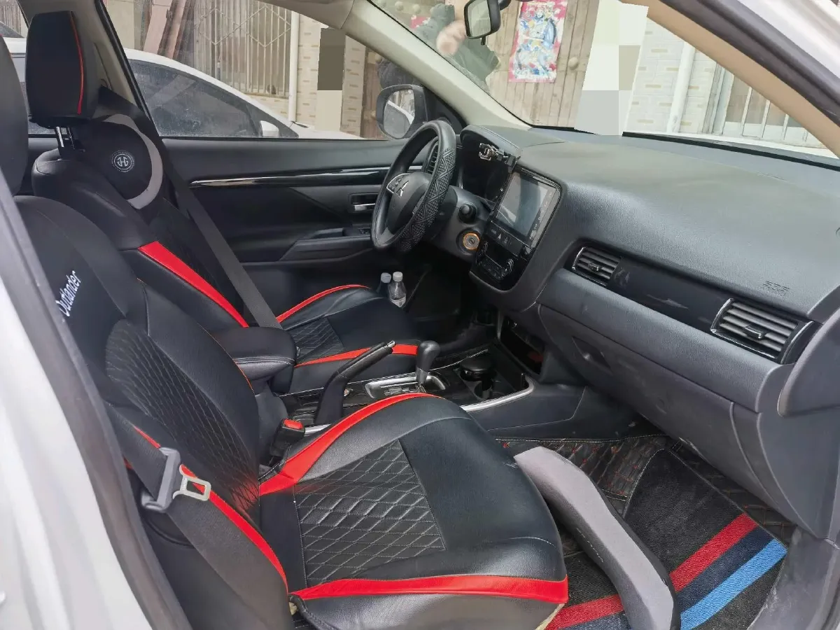 2021 Mitsubishi Outlander 2.0L 166HP L4 CVT,autocango,china used car exporter,china ev exporter,chinese used car exporter,chinese used ev exporter