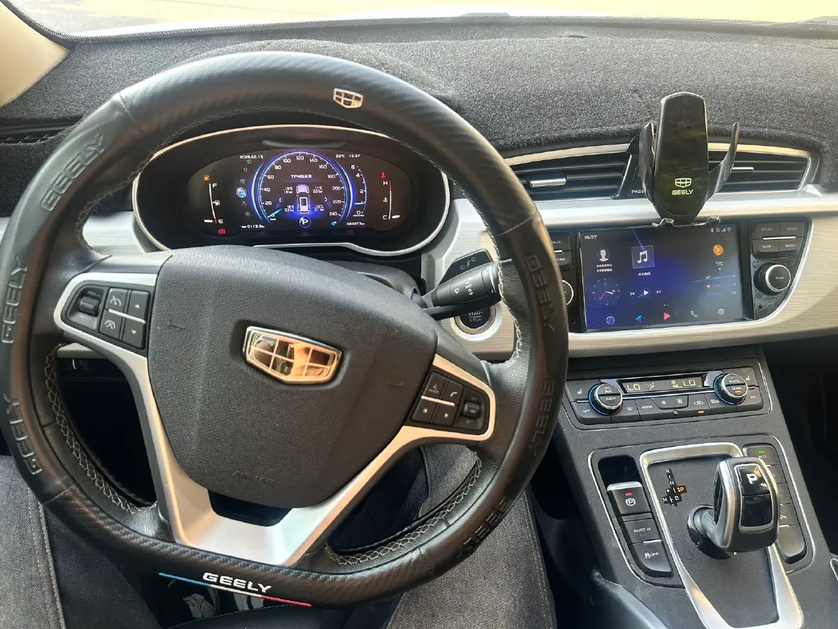 2020 Roewe i6 1.5T 169HP L4 7DCT,autocango,china used car exporter,china ev exporter,chinese used car exporter,chinese used ev exporter