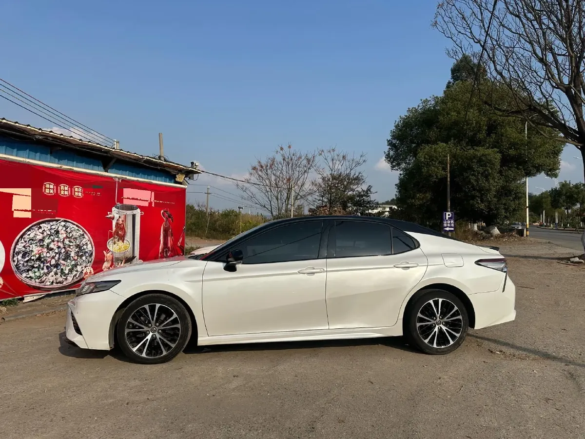 2019 Toyota Camry 2.5L 209HP L4 8AT,autocango,china used car exporter,china ev exporter,chinese used car exporter,chinese used ev exporter