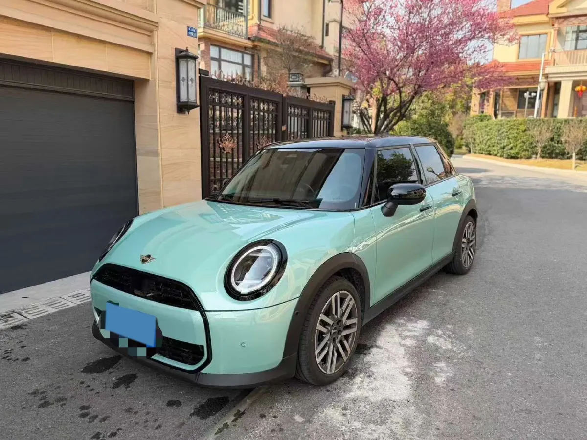 2025 MINI MINI 1.5T 156HP L3 7DCT,autocango,china used car exporter,china ev exporter,chinese used car exporter,chinese used ev exporter