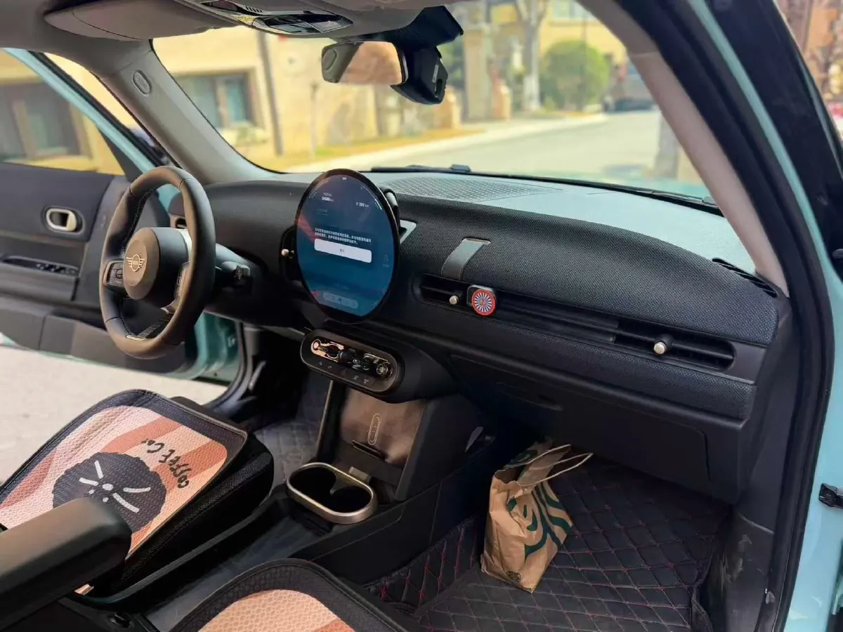 2025 MINI MINI 1.5T 156HP L3 7DCT,autocango,china used car exporter,china ev exporter,chinese used car exporter,chinese used ev exporter