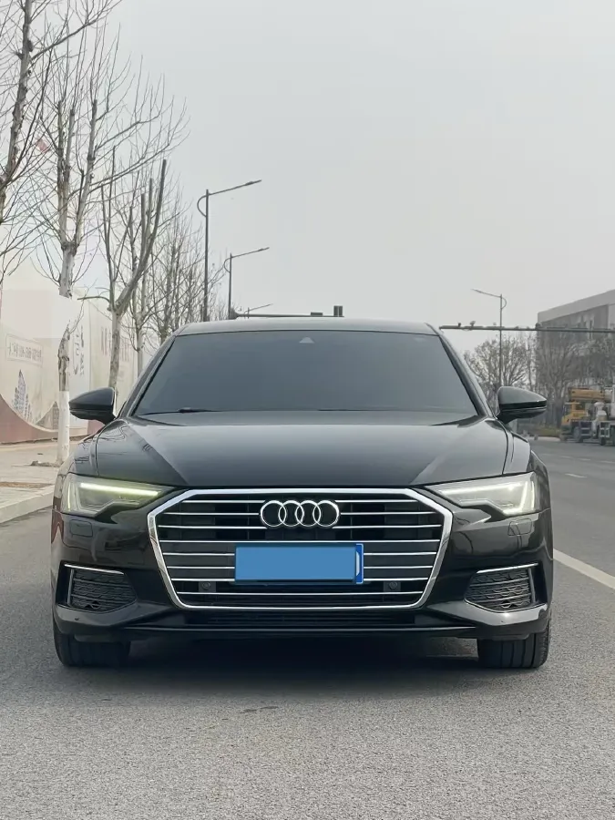 2019 Mercedes-Benz E Class 1.5T 184HP L4 9AT,autocango,china used car exporter,china ev exporter,chinese used car exporter,chinese used ev exporter