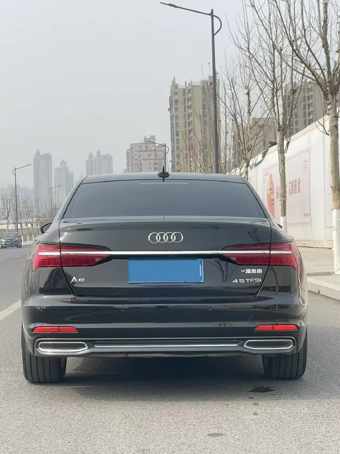 2019 Mercedes-Benz E Class 1.5T 184HP L4 9AT,autocango,china used car exporter,china ev exporter,chinese used car exporter,chinese used ev exporter