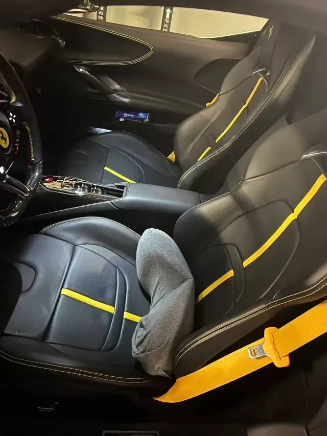 2021 Ferrari SF90 3.9T 781HP V8 8DCT PHEV 7.9KWH,autocango,china used car exporter,china ev exporter,chinese used car exporter,chinese used ev exporter