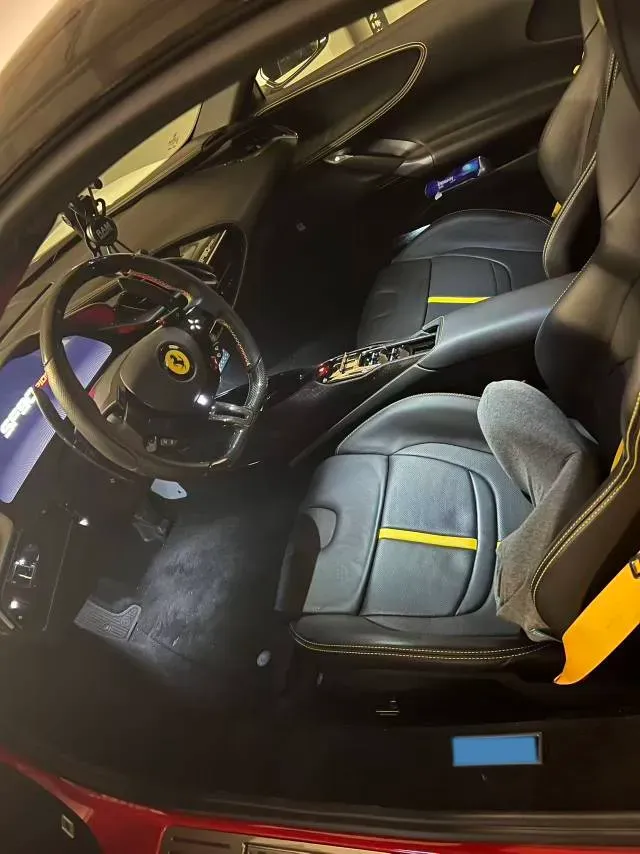 2021 Ferrari SF90 3.9T 781HP V8 8DCT PHEV 7.9KWH,autocango,china used car exporter,china ev exporter,chinese used car exporter,chinese used ev exporter