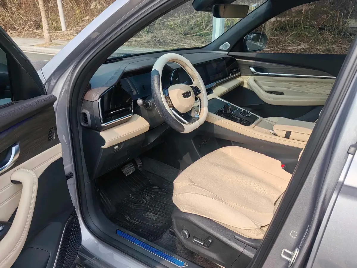 2025 Geely Monjaro 2.0T 238HP L4 8AT,autocango,china used car exporter,china ev exporter,chinese used car exporter,chinese used ev exporter