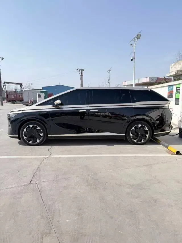 2024 Xpeng X9 BEV 101.5KWH,autocango,china used car exporter,china ev exporter,chinese used car exporter,chinese used ev exporter