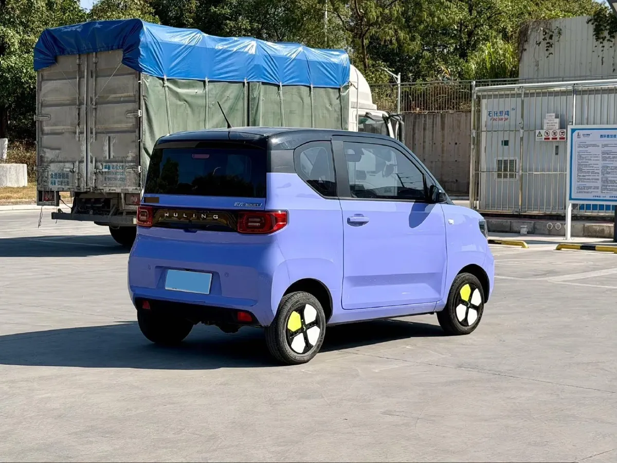 2022 WuLing HongGuang MINI EV BEV 9KWH,autocango,china used car exporter,china ev exporter,chinese used car exporter,chinese used ev exporter