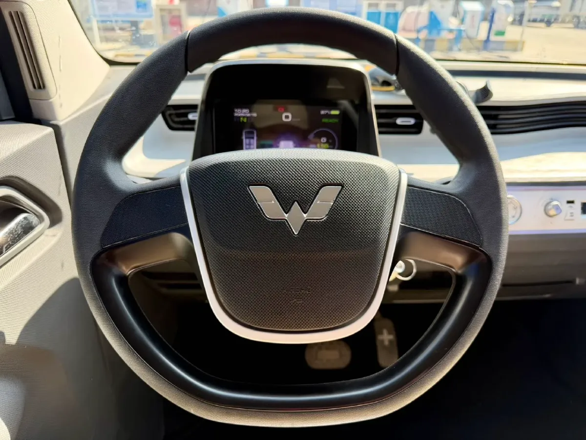 2022 WuLing HongGuang MINI EV BEV 9KWH,autocango,china used car exporter,china ev exporter,chinese used car exporter,chinese used ev exporter