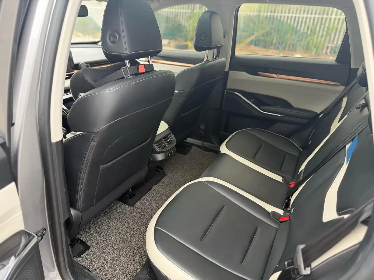 2021 Haval H6 1.5T 169HP L4 7DCT,autocango,china used car exporter,china ev exporter,chinese used car exporter,chinese used ev exporter