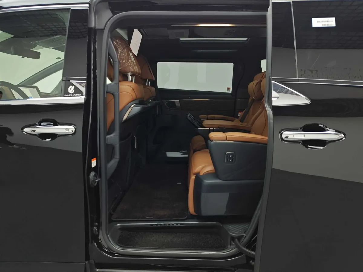 2024 Toyota Alphard 2.5L 190HP L4 E-CVT Hybrid,autocango,china used car exporter,china ev exporter,chinese used car exporter,chinese used ev exporter