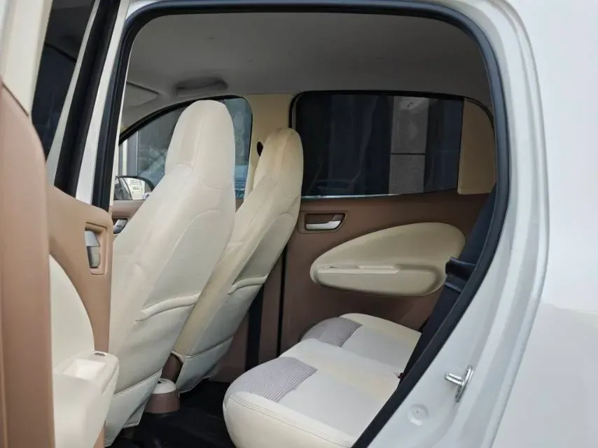 2025 WuLing HongGuang MINI EV BEV 16.2KWH,autocango,china used car exporter,china ev exporter,chinese used car exporter,chinese used ev exporter