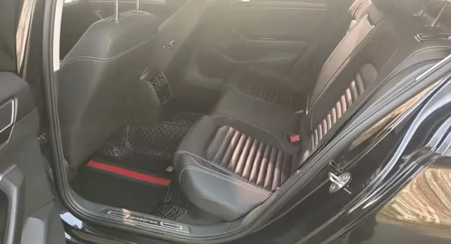 2020 Volkswagen Magotan 2.0T 186HP L4 7DCT,autocango,china used car exporter,china ev exporter,chinese used car exporter,chinese used ev exporter