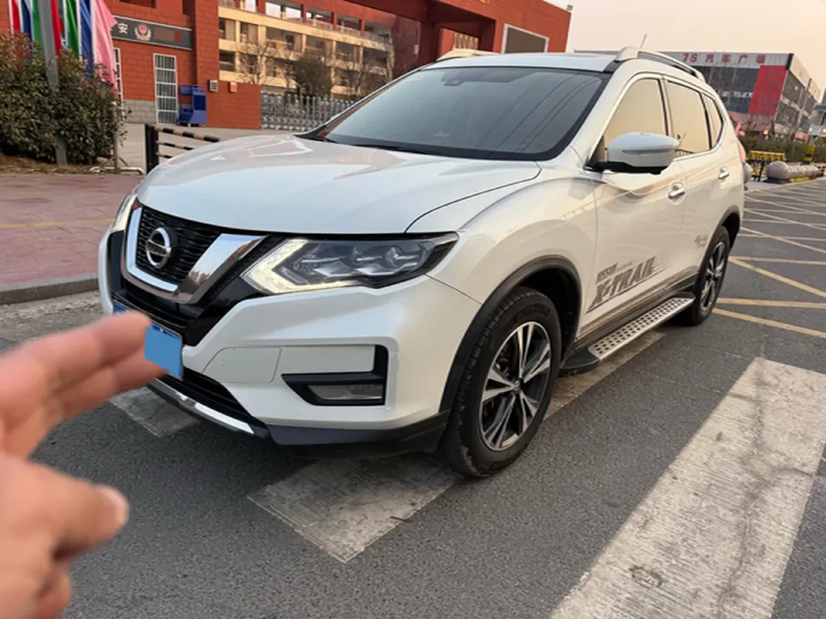 2020 Nissan X-Trail 2.0L 154HP L4 CVT,autocango,china used car exporter,china ev exporter,chinese used car exporter,chinese used ev exporter