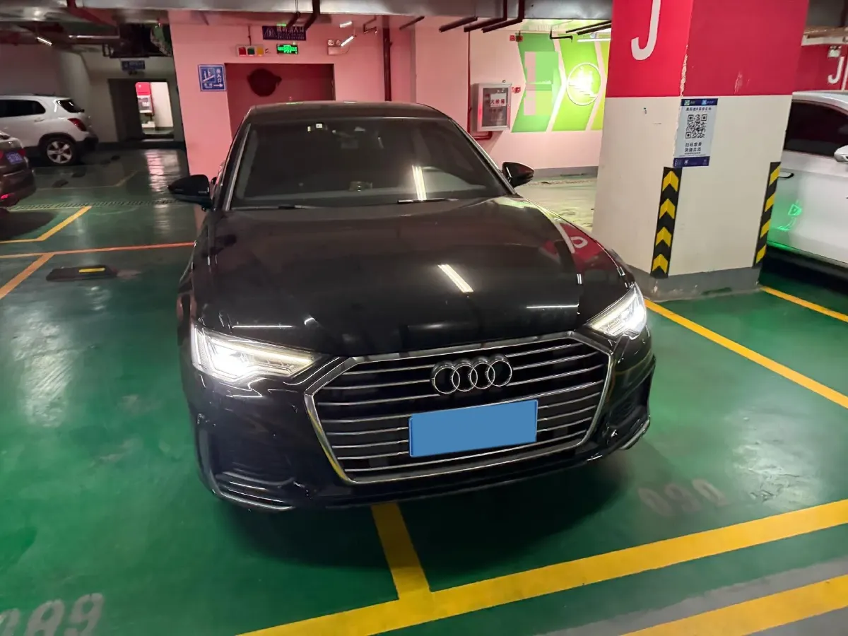 2020 Audi A6L 2.0T 190HP L4 7DCT,autocango,china used car exporter,china ev exporter,chinese used car exporter,chinese used ev exporter
