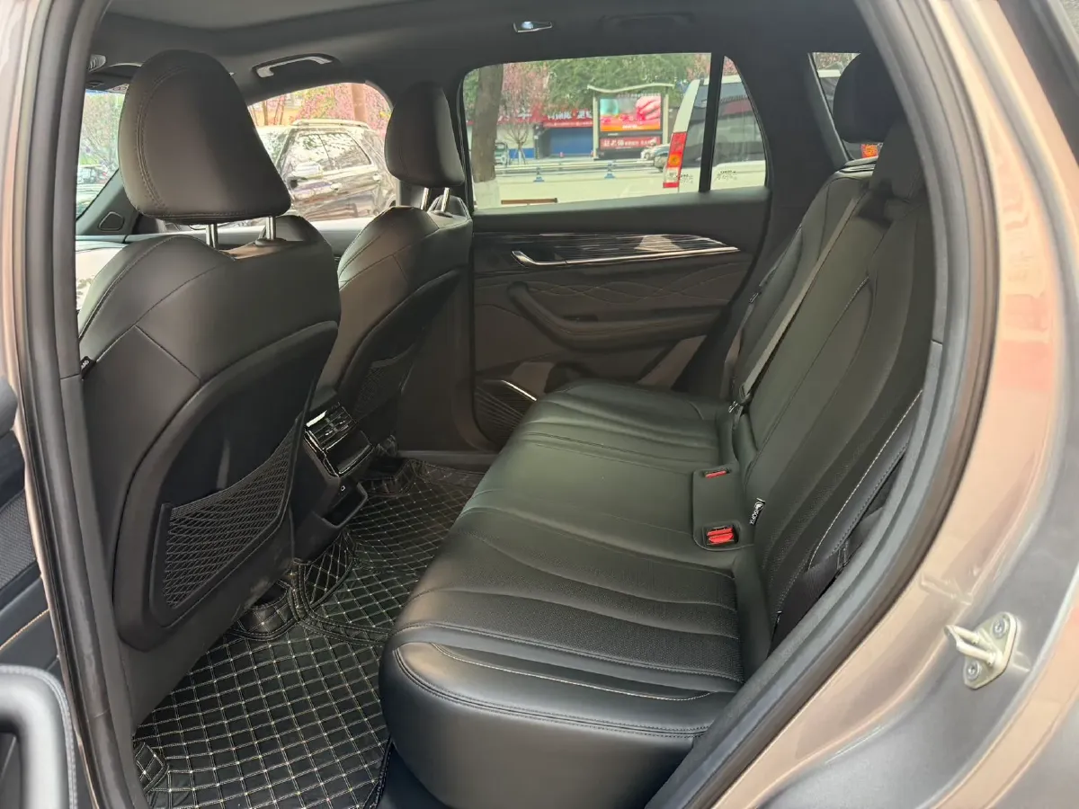 2024 Geely Monjaro 2.0T 218HP L4 7DCT,autocango,china used car exporter,china ev exporter,chinese used car exporter,chinese used ev exporter