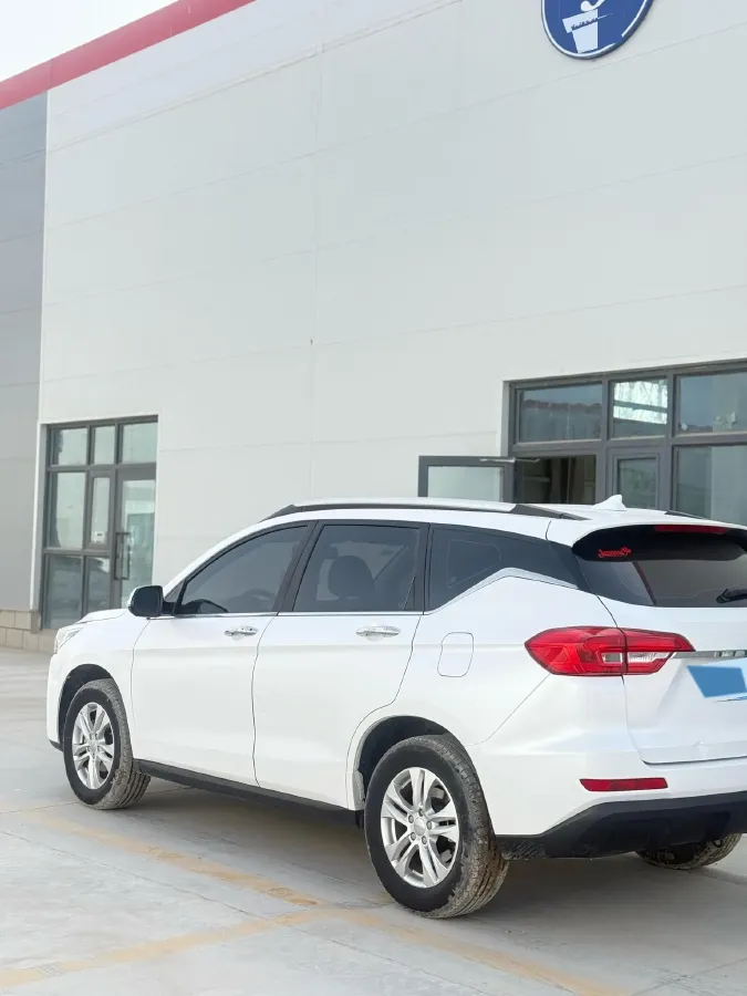 2019 Haval M6 1.5T 150HP L4 7DCT,autocango,china used car exporter,china ev exporter,chinese used car exporter,chinese used ev exporter