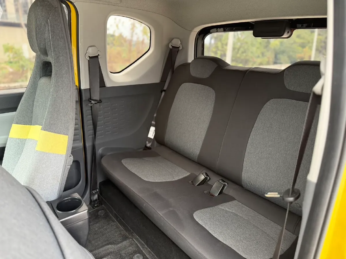 2022 WuLing HongGuang MINI EV BEV 13.9KWH,autocango,china used car exporter,china ev exporter,chinese used car exporter,chinese used ev exporter