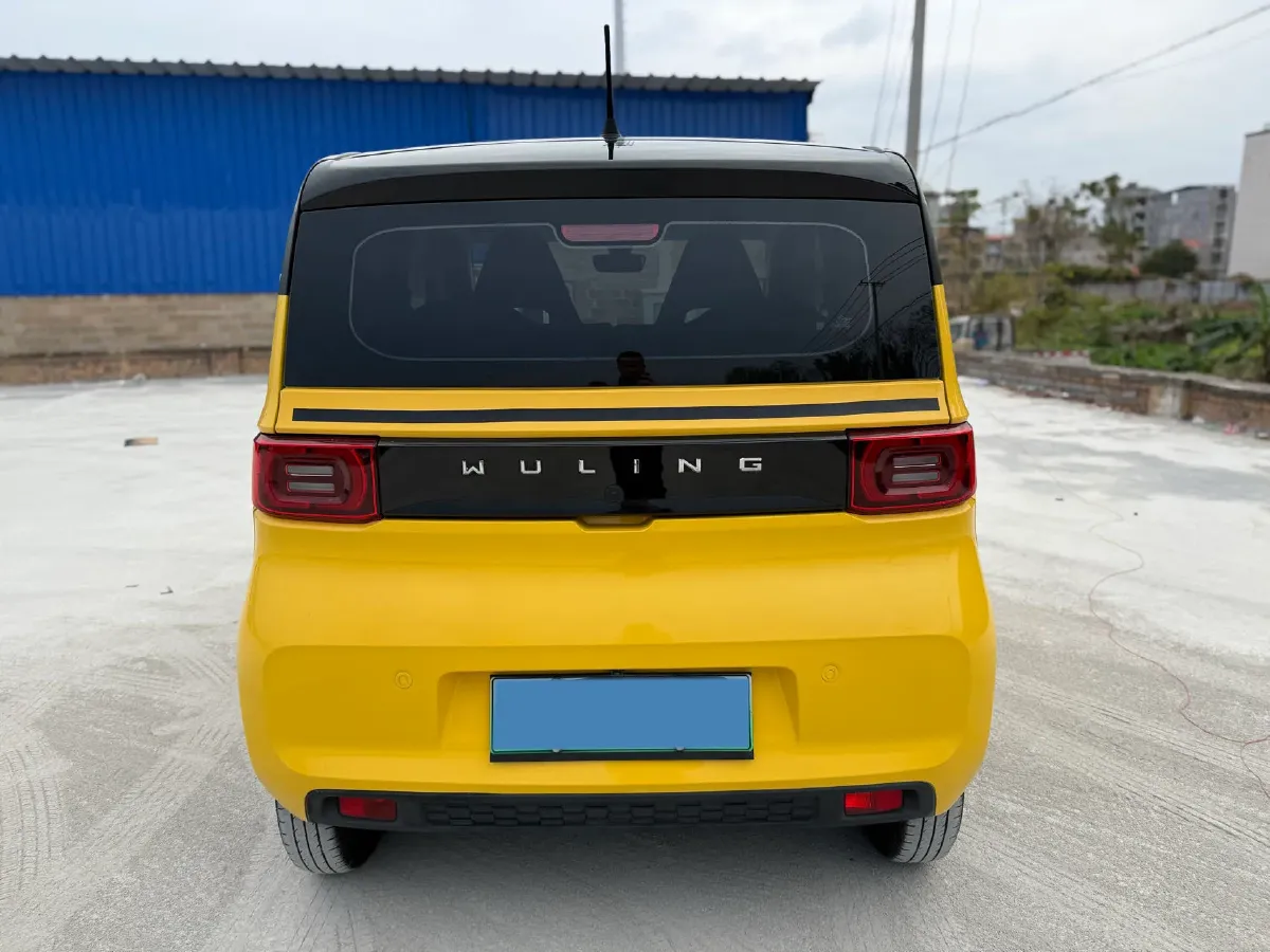 2022 WuLing HongGuang MINI EV BEV 13.9KWH,autocango,china used car exporter,china ev exporter,chinese used car exporter,chinese used ev exporter