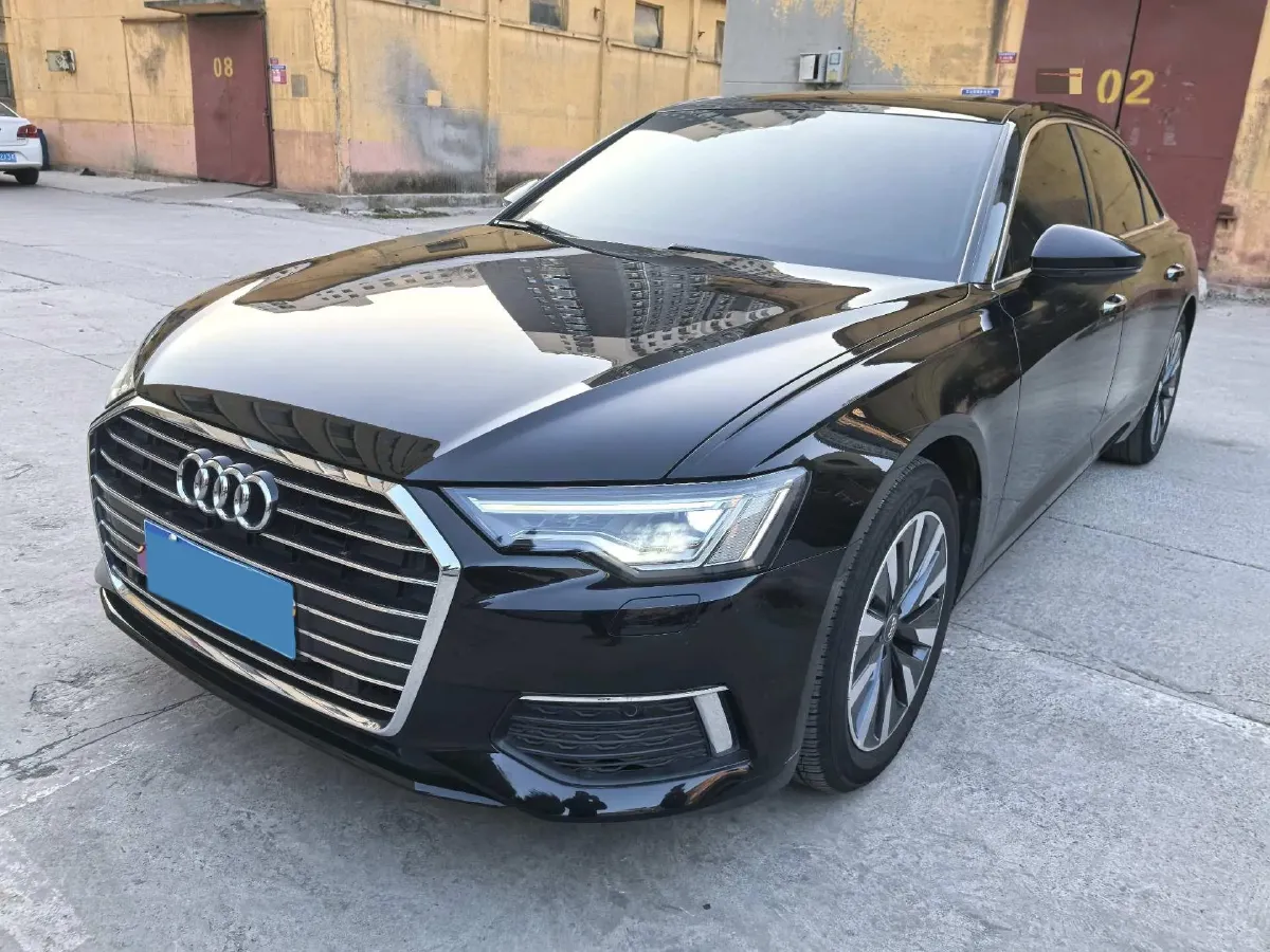 2021 Audi A6L 2.0T 224HP L4 7DCT,autocango,china used car exporter,china ev exporter,chinese used car exporter,chinese used ev exporter