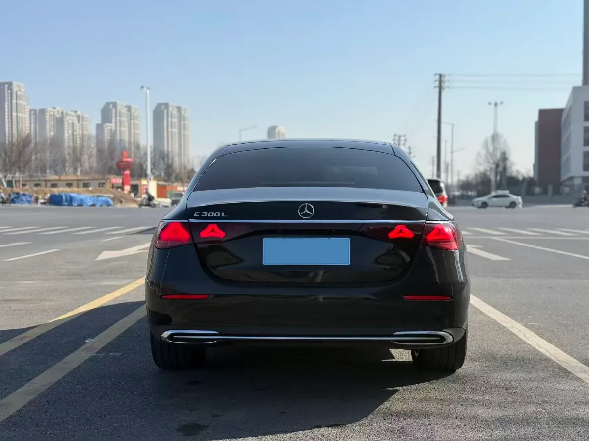 2024 Mercedes-Benz E Class 2.0T 258HP L4 9AT,autocango,china used car exporter,china ev exporter,chinese used car exporter,chinese used ev exporter