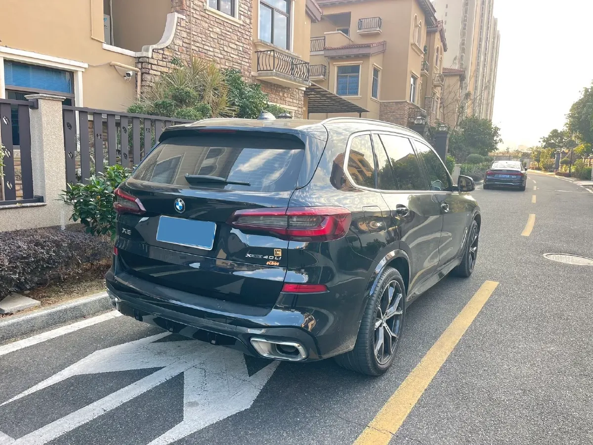 2022 BMW X5 3.0T 333HP L6 8AT,autocango,china used car exporter,china ev exporter,chinese used car exporter,chinese used ev exporter
