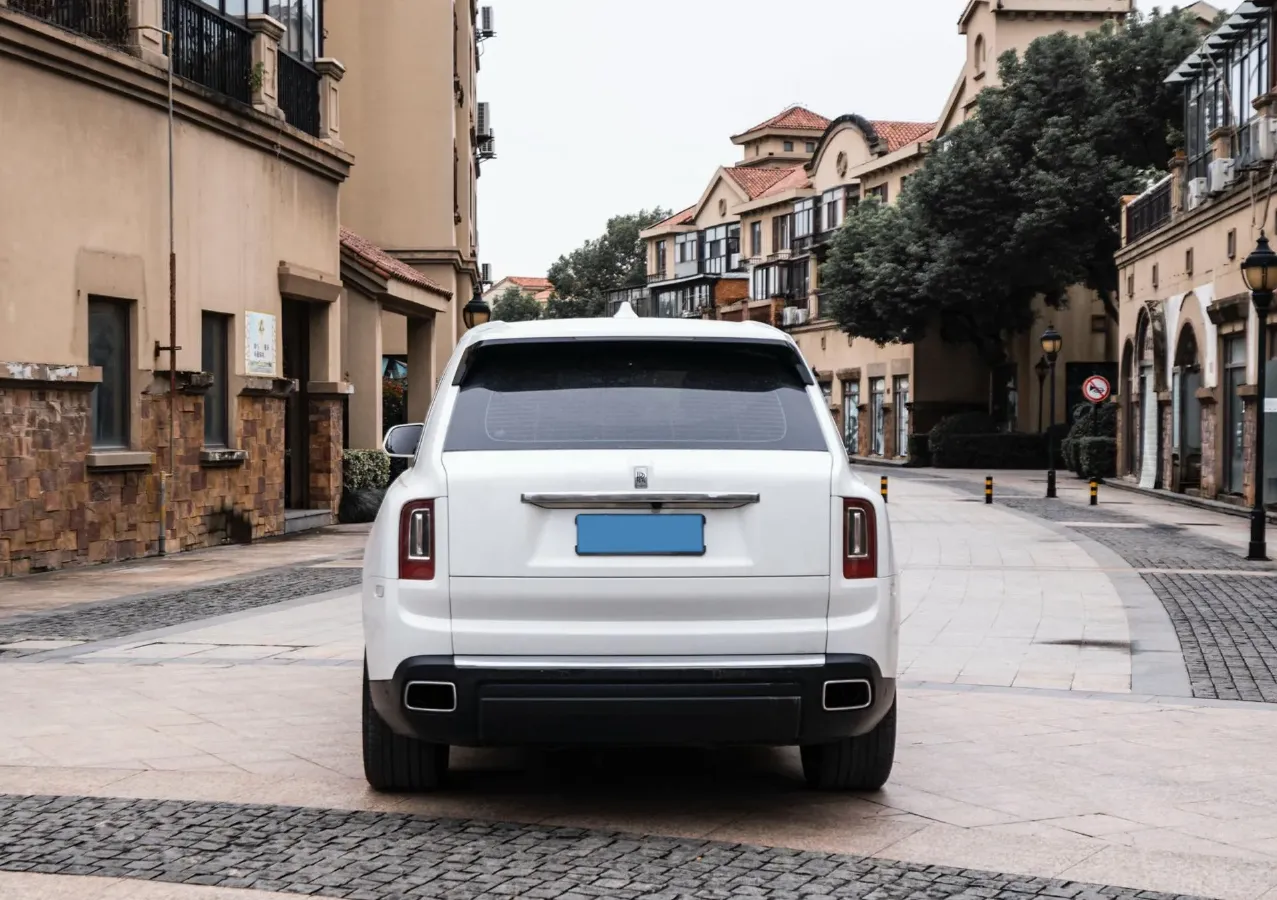 2018 Rolls-Royce Cullinan 6.7T 571HP V12 8AT,autocango,china used car exporter,china ev exporter,chinese used car exporter,chinese used ev exporter