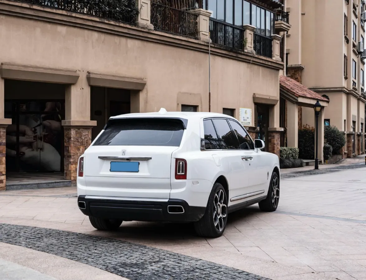 2018 Rolls-Royce Cullinan 6.7T 571HP V12 8AT,autocango,china used car exporter,china ev exporter,chinese used car exporter,chinese used ev exporter