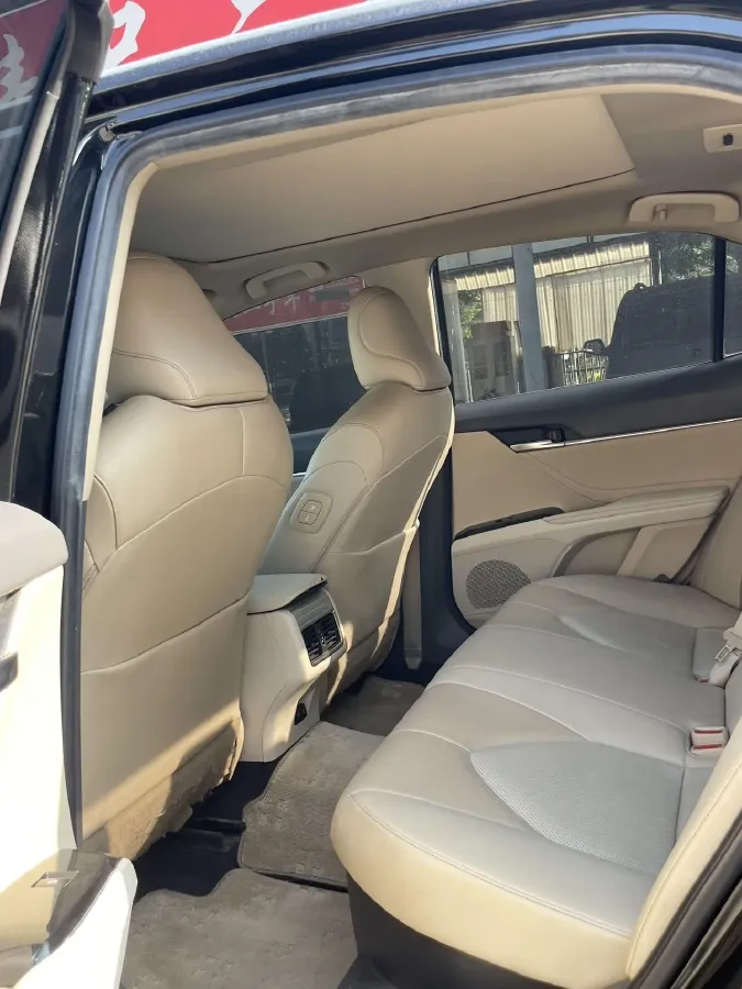 2019 Toyota Camry 2.5L 178HP L4 E-CVT Hybrid,autocango,china used car exporter,china ev exporter,chinese used car exporter,chinese used ev exporter