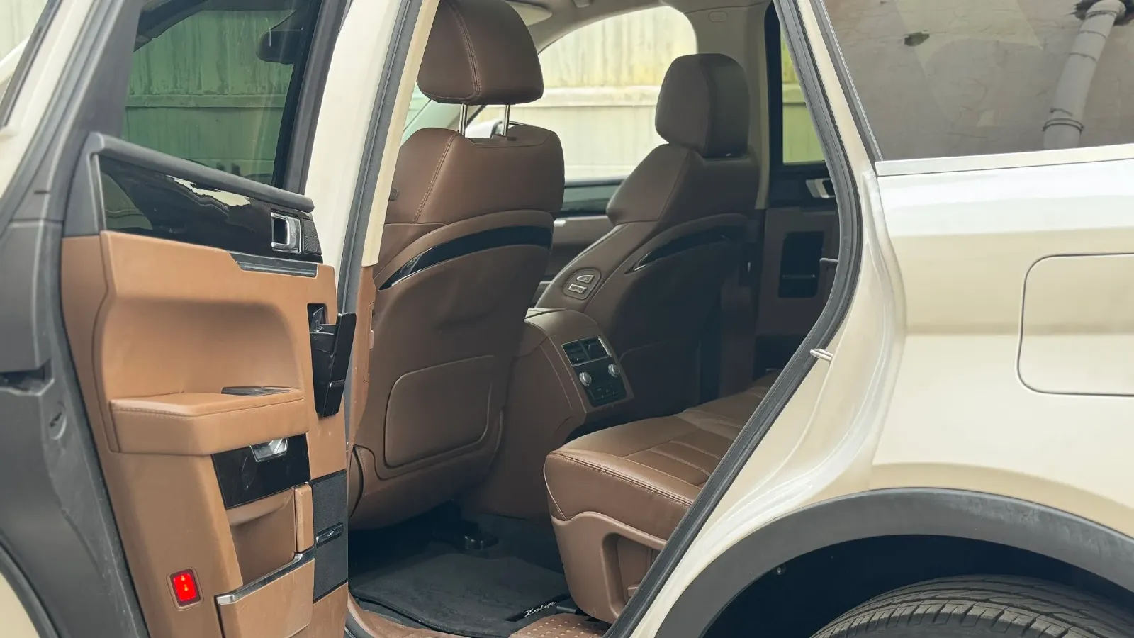 2018 Zotye T800 2.0T 231HP L4 6DCT,autocango,china used car exporter,china ev exporter,chinese used car exporter,chinese used ev exporter