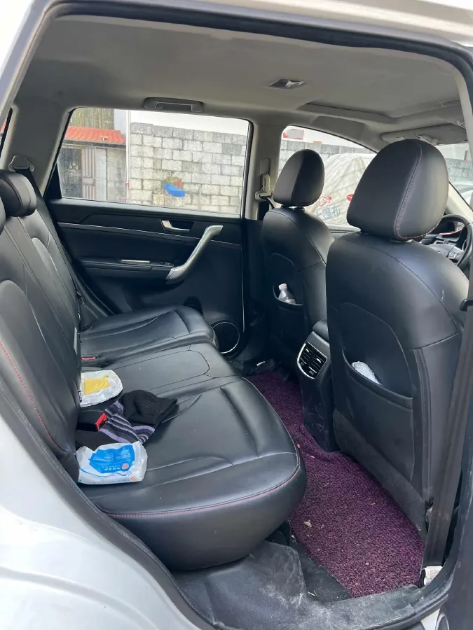 2018 Haval M6 1.5T 150HP L4 7DCT,autocango,china used car exporter,china ev exporter,chinese used car exporter,chinese used ev exporter