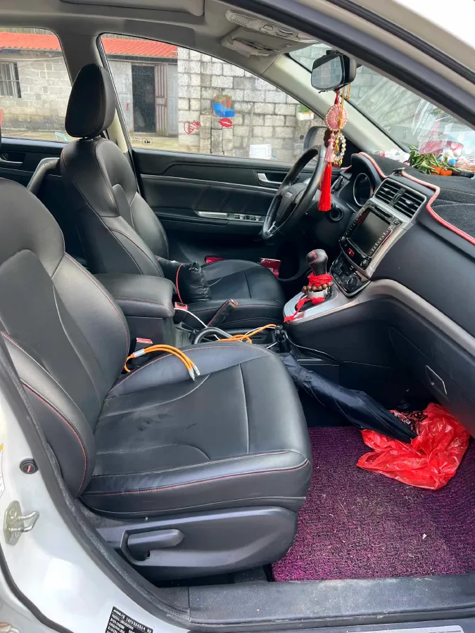 2018 Haval M6 1.5T 150HP L4 7DCT,autocango,china used car exporter,china ev exporter,chinese used car exporter,chinese used ev exporter