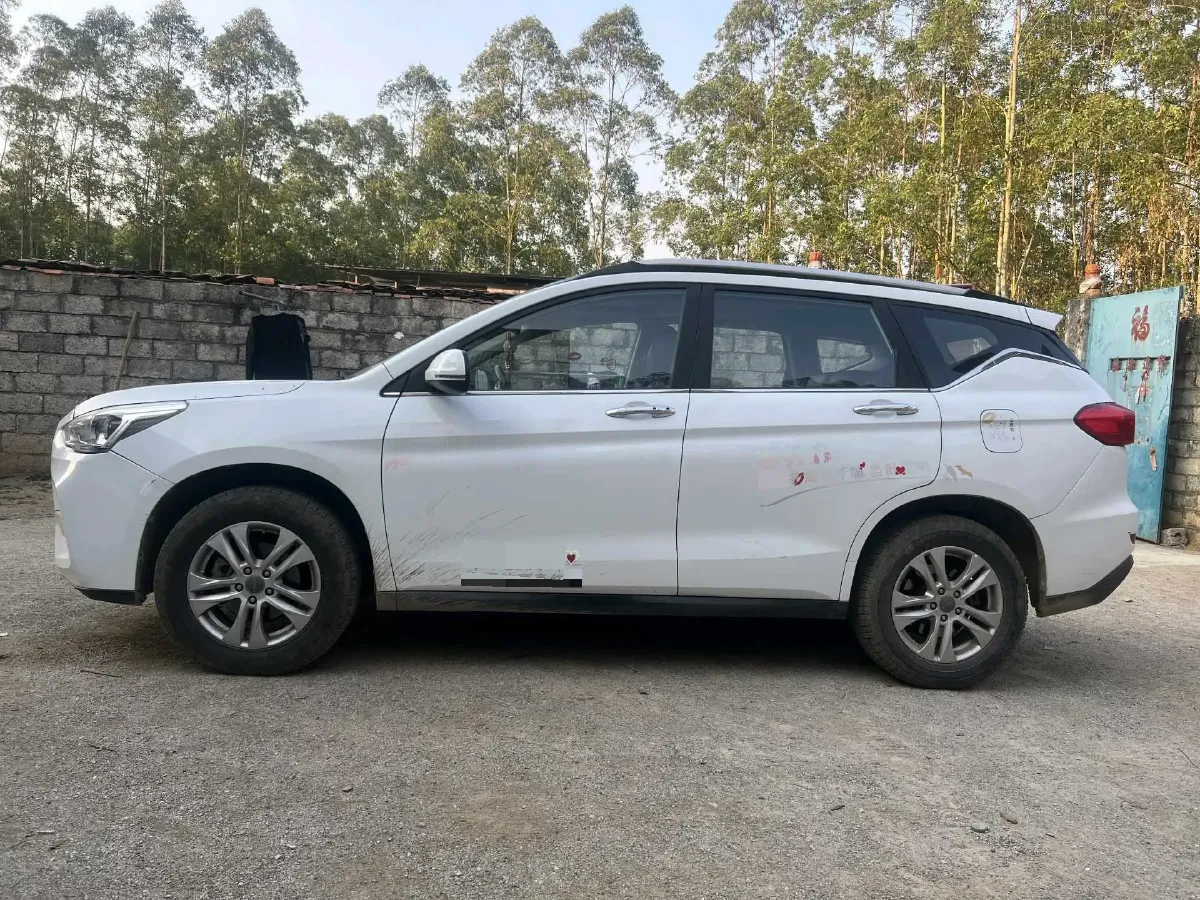 2018 Haval M6 1.5T 150HP L4 7DCT,autocango,china used car exporter,china ev exporter,chinese used car exporter,chinese used ev exporter