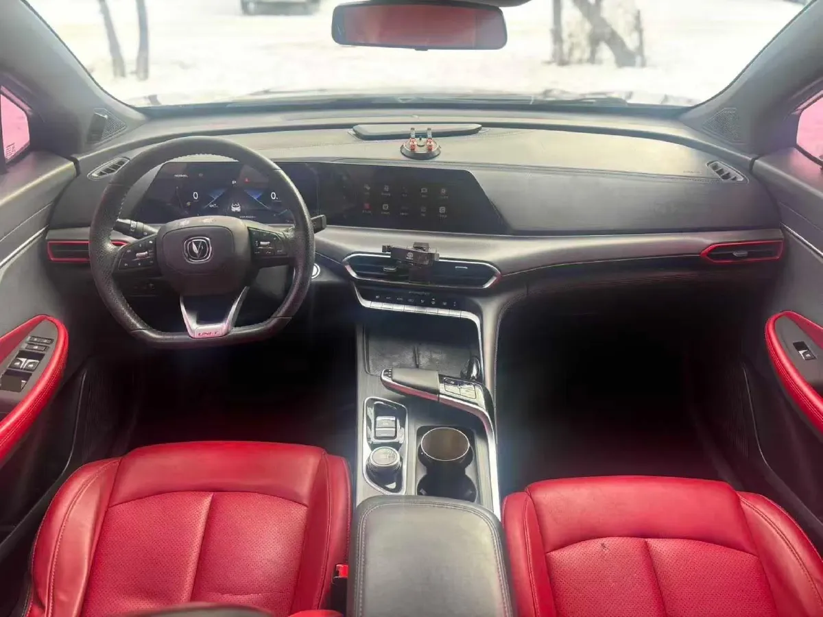 2020 ChangAn UNI-T 1.5T 180HP L4 7DCT,autocango,china used car exporter,china ev exporter,chinese used car exporter,chinese used ev exporter