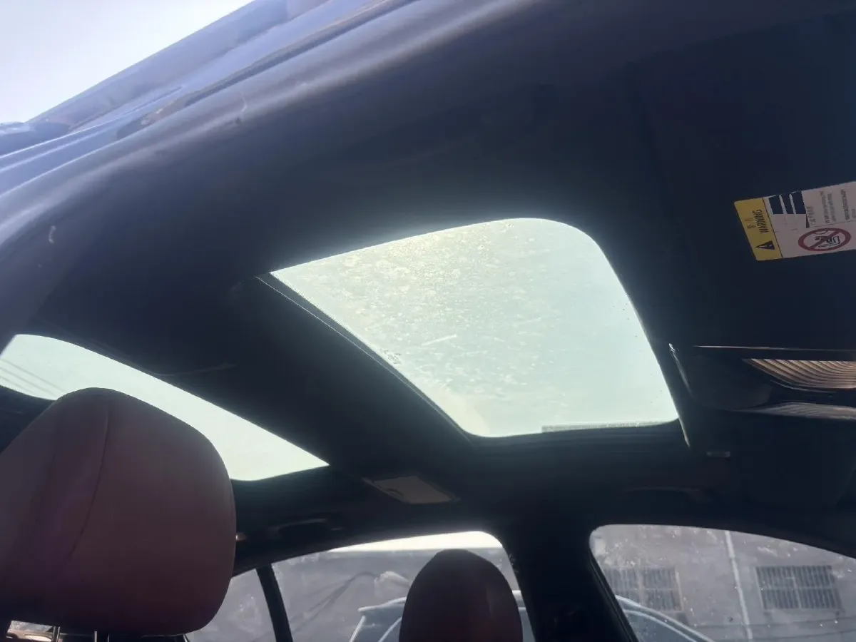 2022 BMW 5 Series 2.0T 245HP L4 8AT,autocango,china used car exporter,china ev exporter,chinese used car exporter,chinese used ev exporter