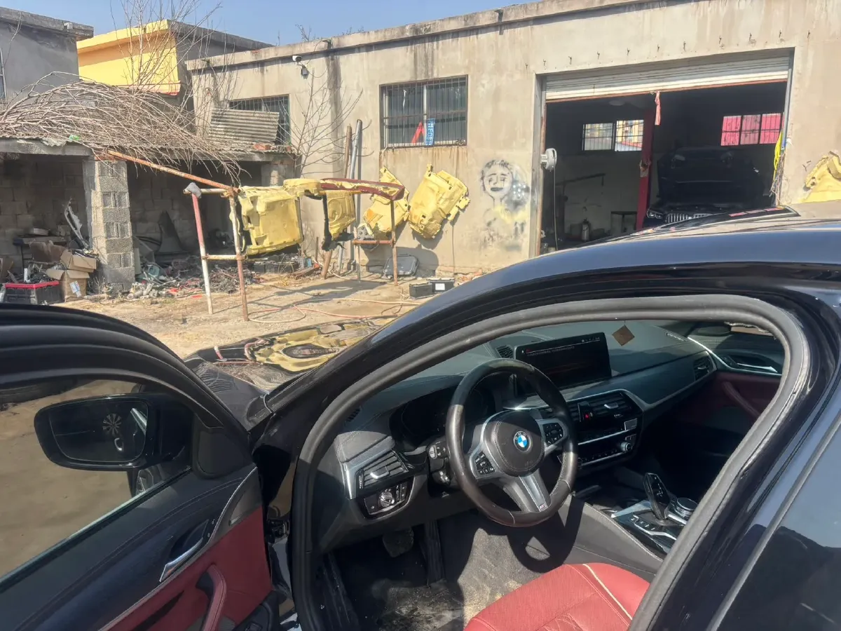 2022 BMW 5 Series 2.0T 245HP L4 8AT,autocango,china used car exporter,china ev exporter,chinese used car exporter,chinese used ev exporter