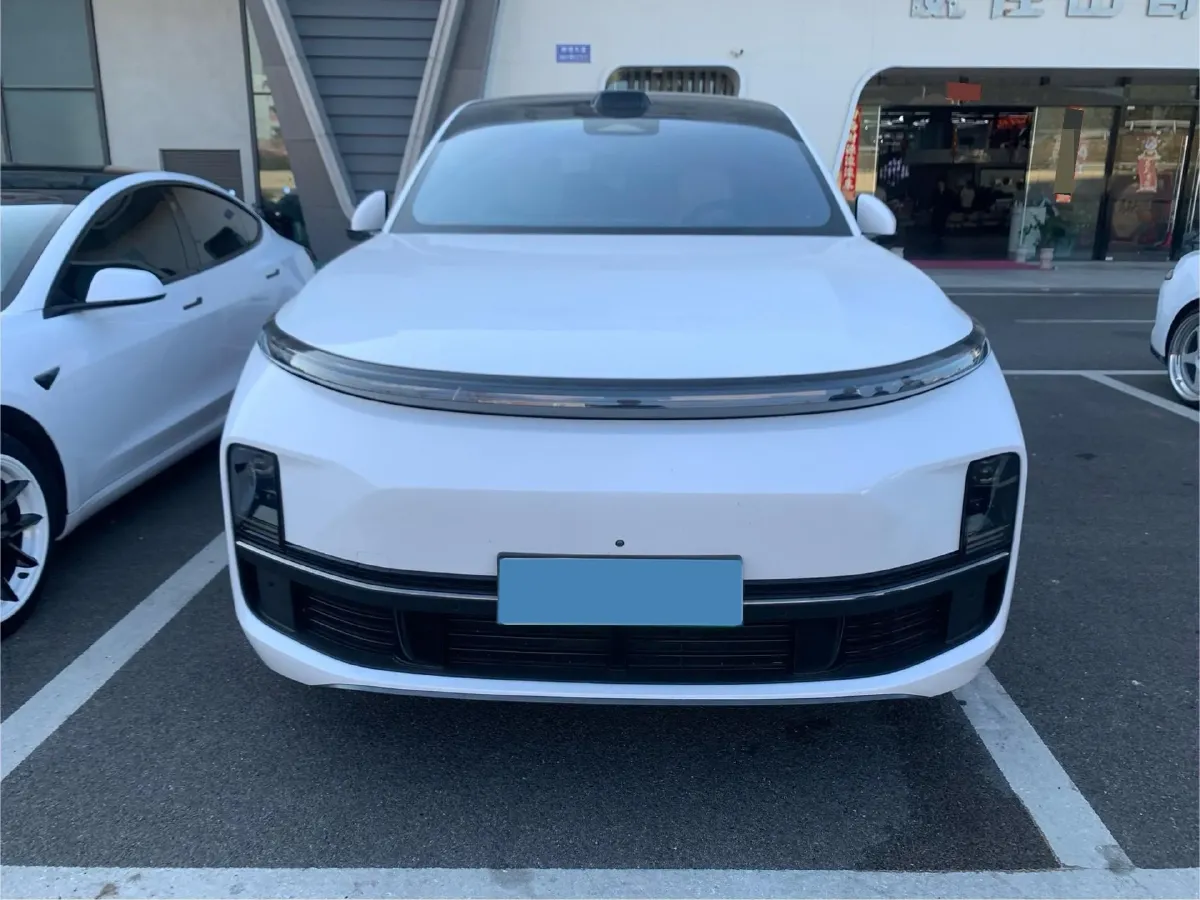 2022 Li L9 Range Extended 154HP REEV 42.6KWH,autocango,china used car exporter,china ev exporter,chinese used car exporter,chinese used ev exporter