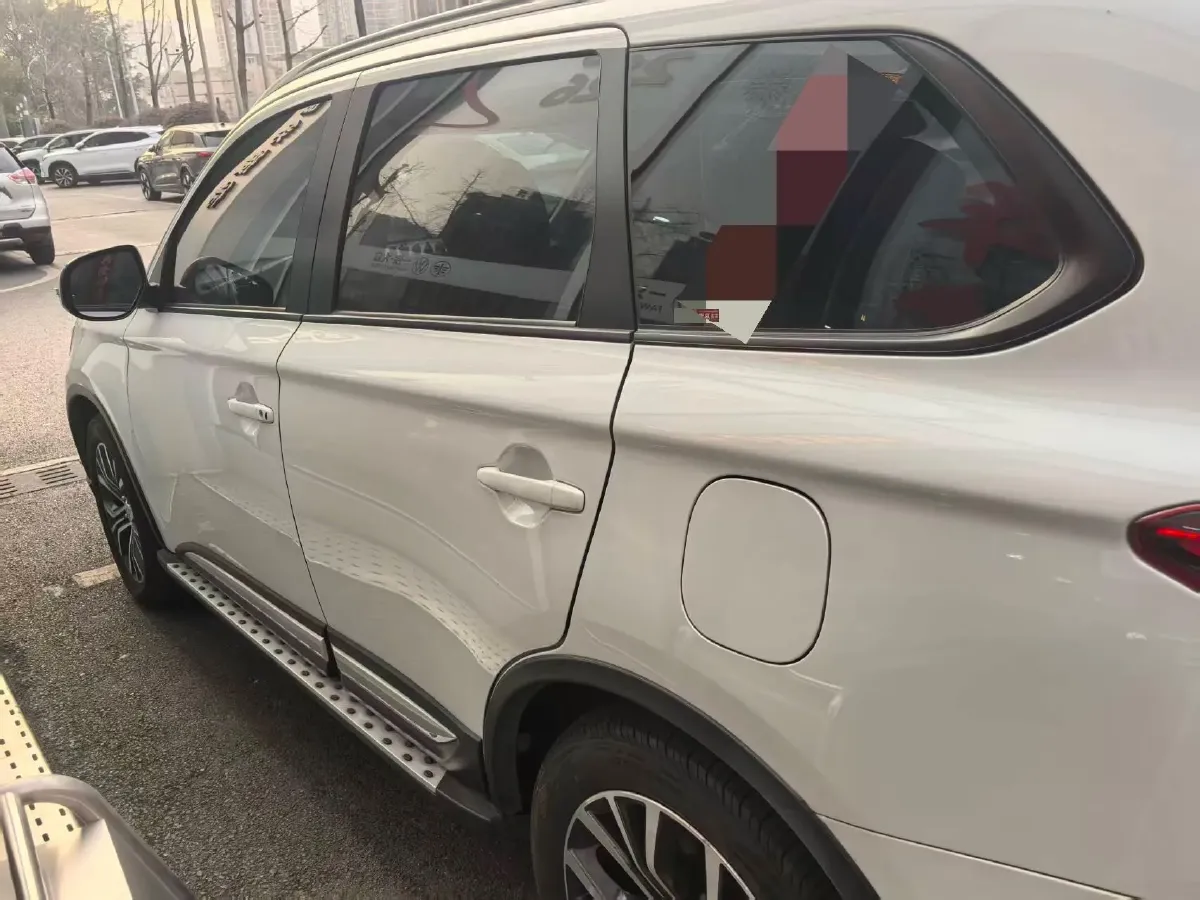 2018 Mitsubishi Outlander 2.0L 166HP L4 CVT,autocango,china used car exporter,china ev exporter,chinese used car exporter,chinese used ev exporter