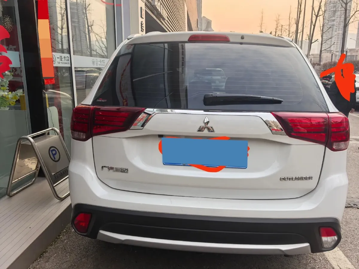 2018 Mitsubishi Outlander 2.0L 166HP L4 CVT,autocango,china used car exporter,china ev exporter,chinese used car exporter,chinese used ev exporter